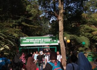 Relaksasi Berendam Air Panas Alami Sari Ater Sari Ater