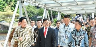 Tim Penilai Varietas Tanaman Produk Rekayasa Genetik Tim Penilai Varietas Tanaman Produk Rekayasa Genetik.