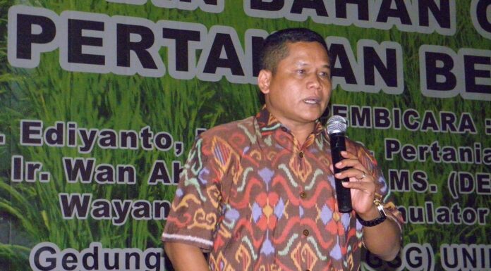 Membantah Mitos dengan Empiris Bisnis Wayan Supadno petani sukses.