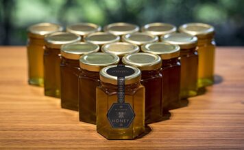 Lebah Madu di Home of Rolls-Royce Bergairah Berproduksi Rolls-Royce of Honey, madu paling ekslusif di dunia.
