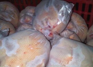 Membeli Daging Ayam Beku atau Segar Pada pandemi Covid-19 saat ini, sebaiknya Anda membeli daging ayam beku.