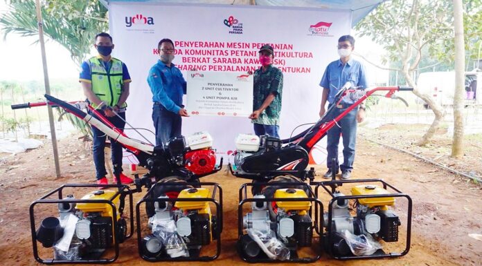 YDBA Serahkan Kultivator dan Pompa Air untuk Petani Berkat Saraba Kawa Kultivator untuk pembajakan tanah dan pompa air untuk mengalirkan air dari sungai ke lahan petani.