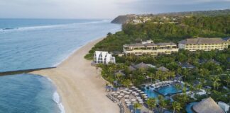 The Ritz-Carlton Bali, Hotel Top Keempat di Dunia The Ritz-Carlton, Bali, dinobatkan sebagai hotel top keempat di dunia dalam penghargaan World’s Best Awards ke-25.
