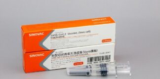 Berpacu Uji Klinis Eucalyptol dan Vaksin Sars-Cov-2 Sinovac Kedatangan vaksin Sars-Cov-2 dari China di PT Bio Farma (Persero), Bandung, untuk uji klinis fase III di Indonesia dapat membawa harapan baru untuk mengatasi pandemi Covid-19.