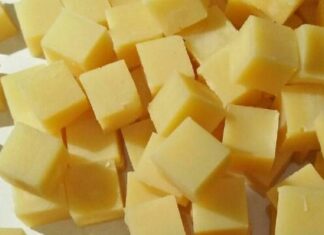 Lemak Kakao dan Bungkil Cokelat Lemak kakao dapat diolah lebih lanjut menjadi produk makanan cokelat.