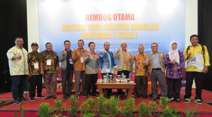 49 Tahun KTNA Kelompok KTNA merupakan organisasi independen yang berorientasi pada pangawalan kegiatan sosial ekonomi pertanian.
