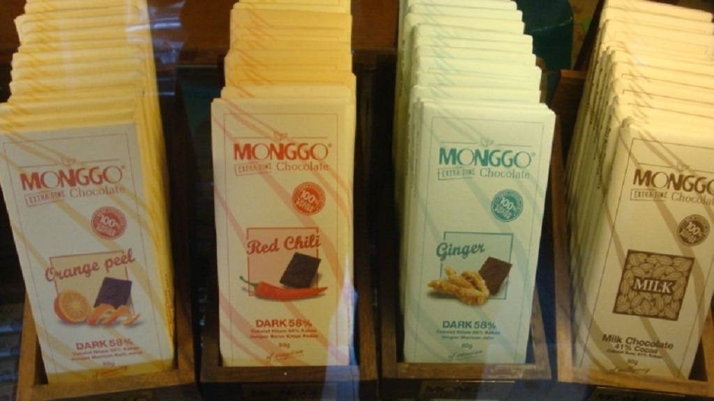 Cokelat Monggo bercita rasa asli Indonesia.
