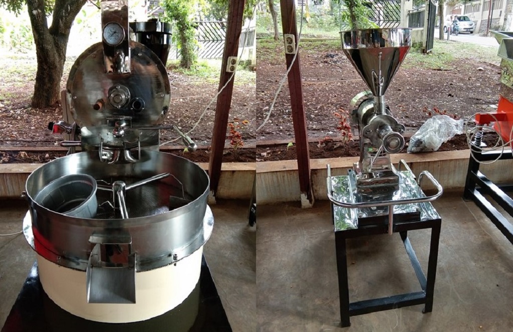 Mesin penyangrai dan penggiling biji kopi produksi PD Karya Mitra Usaha.