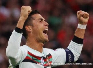 Ayam Makanan Kesukaan Cristiano Ronaldo Cristiano Ronaldo menyebut ayam sebagai makanan ajaib karena kandungan proteinnya tinggi dan kandungan lemaknya rendah.