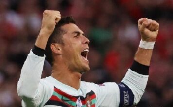 Ayam Makanan Kesukaan Cristiano Ronaldo Cristiano Ronaldo menyebut ayam sebagai makanan ajaib karena kandungan proteinnya tinggi dan kandungan lemaknya rendah.