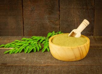Daun dan Minyak Kelor dapat Menghentikan Rambut Beruban Daun kelor dapat menghentikan rambut beruban.