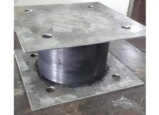 Protipe Karet Bantalan Bangunan Tahan Gempa untuk Dipasang di Pondasi Prototipe karet bantalan bangunan tahan gempa.
