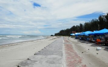 Cara Baru Rohidin Mersyah Menata Pantai Panjang Bengkulu Pantai Panjang Bengkulu dengan pasir putih