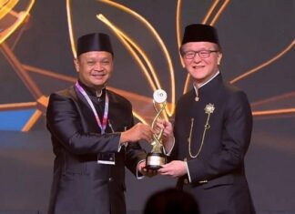 eFishery Meraih Penghargaan Bergengsi ASEAN Business Awards 2023 eFishery meraih penghargaan ABA 2023