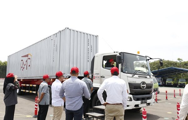 Kolaborasi Hino dan Nestlé Membangun Budaya Keselamatan di Jalan Raya Hino dan Nestlé bangun budaya keselamatan